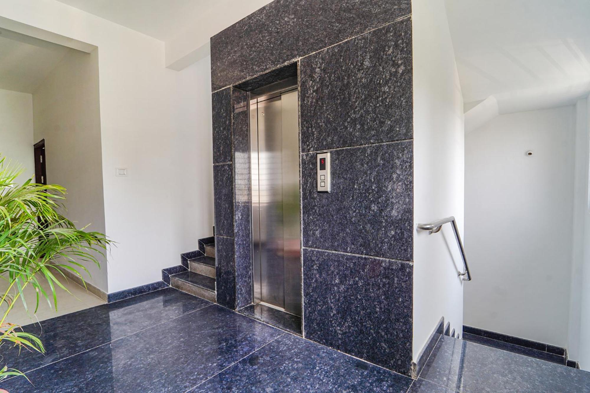 Fabhotel Metro Suites - Nr Esi Hospital 벵갈루루 외부 사진
