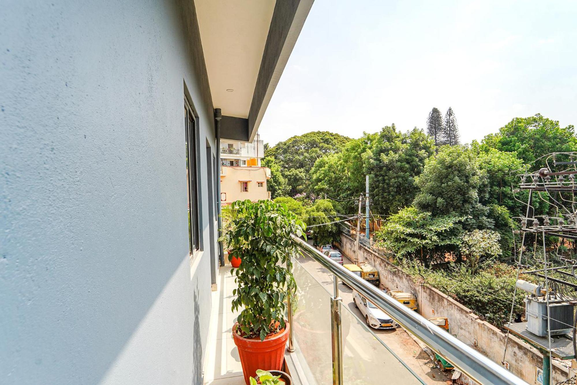 Fabhotel Metro Suites - Nr Esi Hospital 벵갈루루 외부 사진