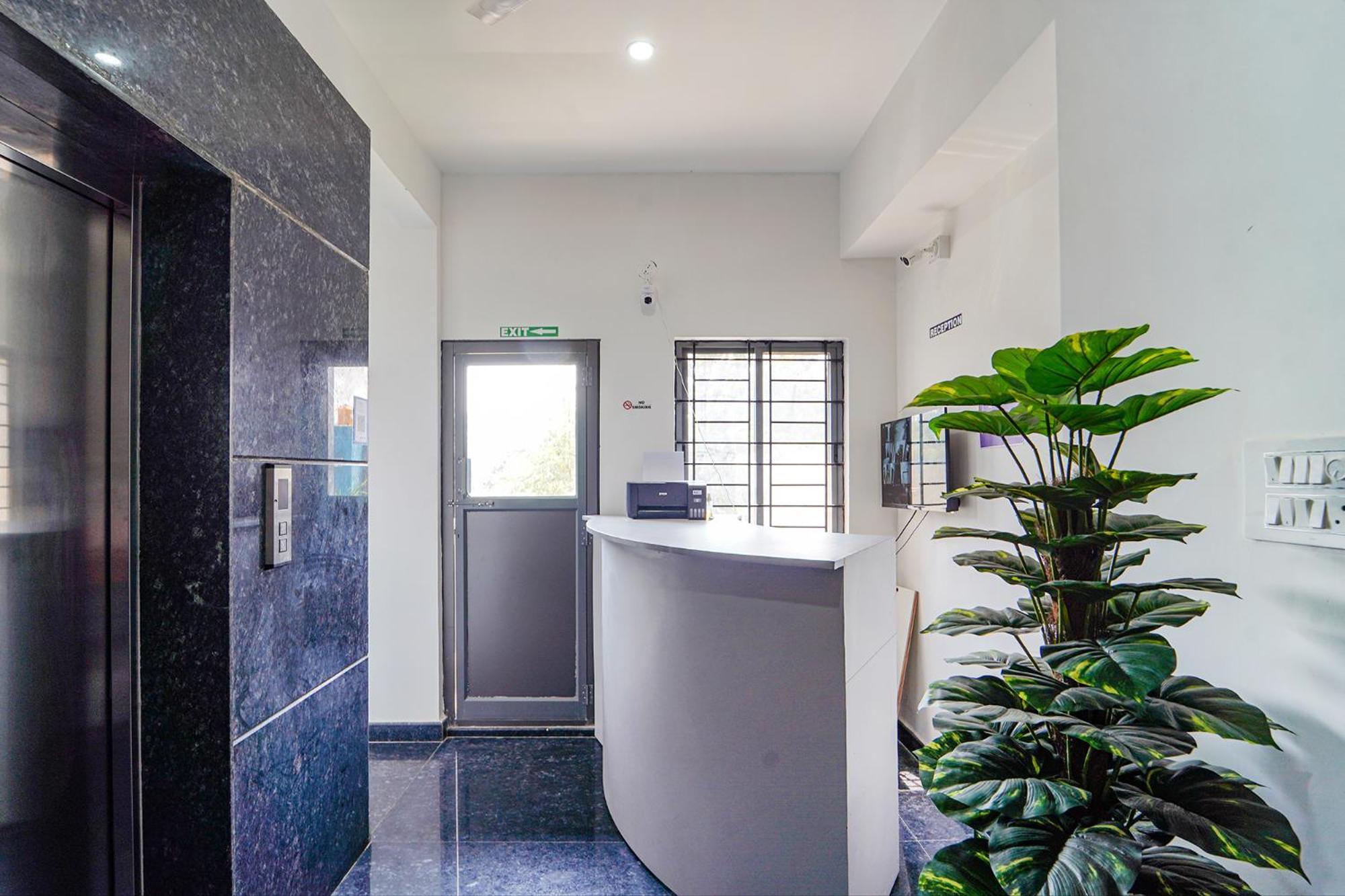Fabhotel Metro Suites - Nr Esi Hospital 벵갈루루 외부 사진